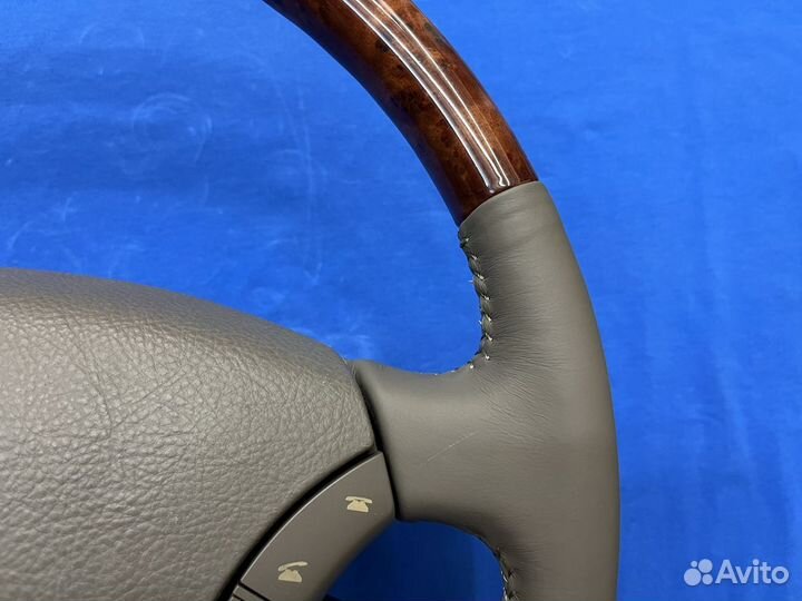 Руль оригинальный под дерево Toyota Prado 120