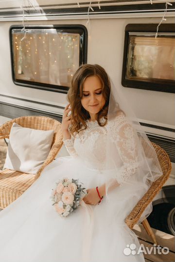 Свадебное платье