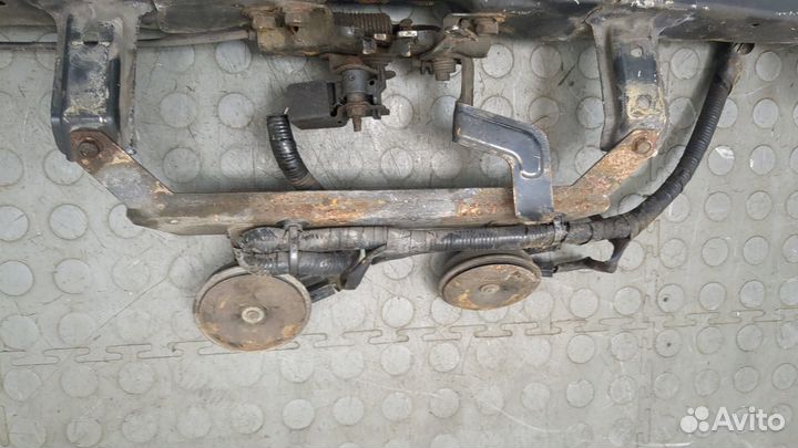 Рамка капота Nissan Juke