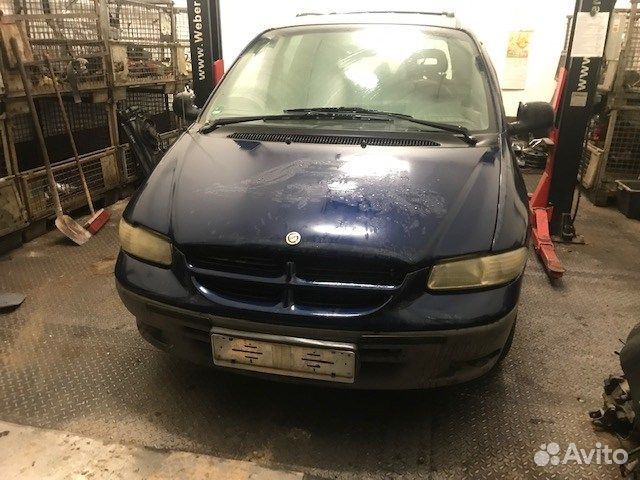 Разбор на запчасти Chrysler Voyager