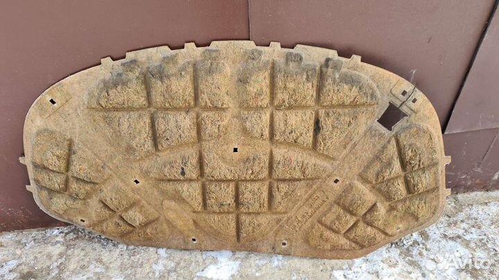 Шумоизоляция капота Пассат Б-6