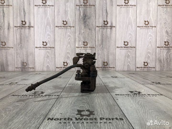 Суппорт задний левый Honda Civic 5D хэтчбек R18A2