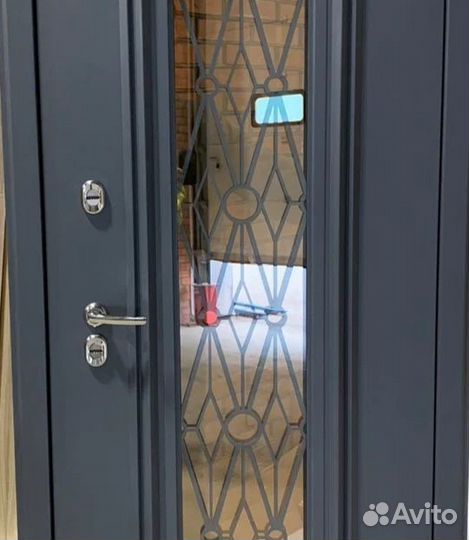 Дверь входная с термо со стеклом новая со склада