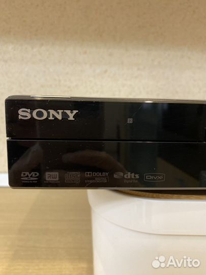 DVD / HDD-плеер Sony RDR-AT100