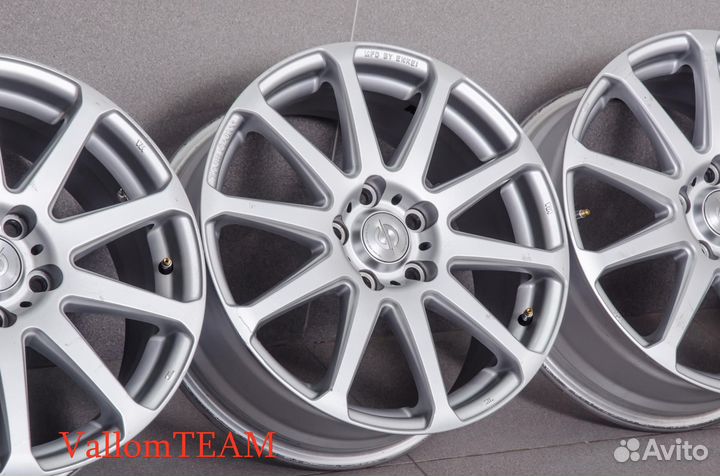 Лот UP3910170 Фирменные 17-е диски team sparco