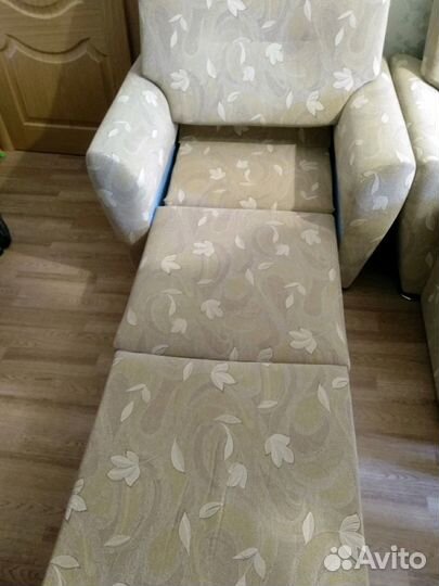 Угловой диван с креслом