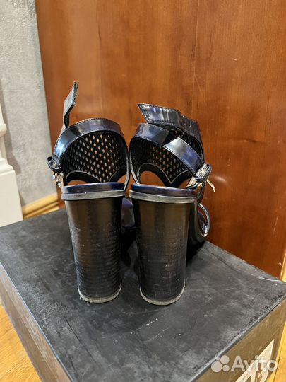 Босоножки Loriblu 37