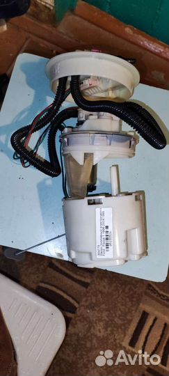 Ford Focus 1. Топливный насос в сборе бензиновый