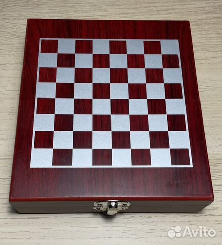 Подарочный винных набор с шахматами