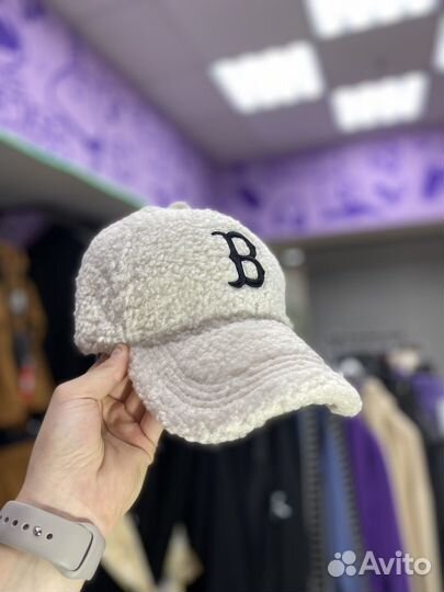 Меховые кепки разные