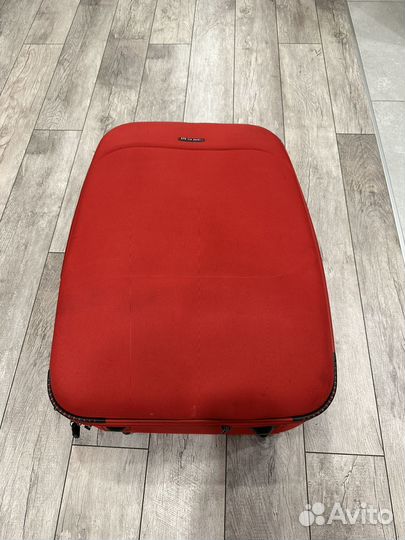 Чемодан на колесах