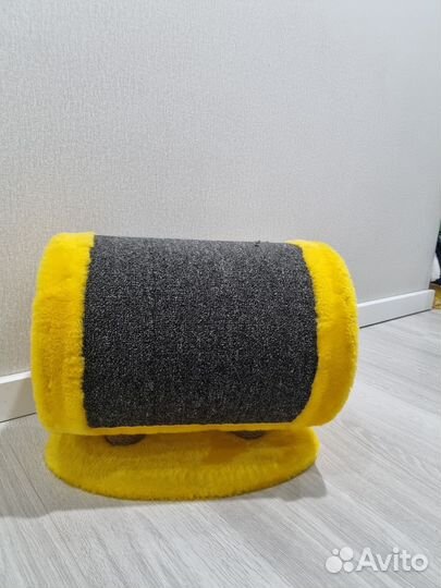 Когтеточка с домиком в отличном состоянии