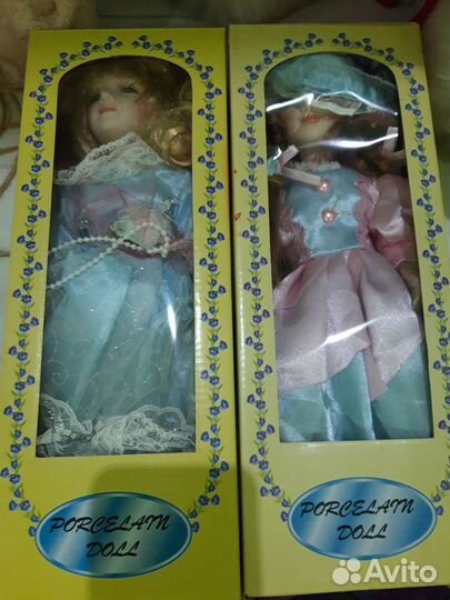 Кукла фарфоровая