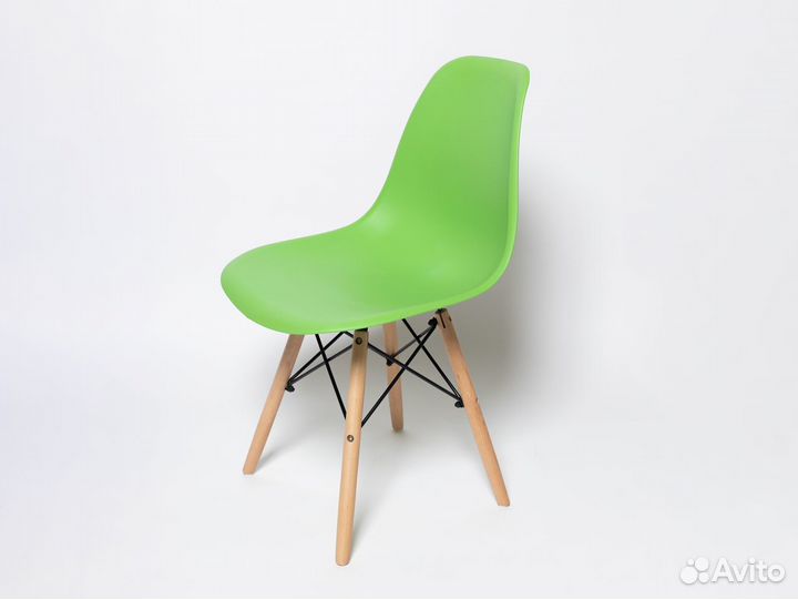 Стулья кухонные Eames в наличии