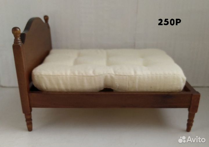 Мебель Кукольный дом Hachette кровать