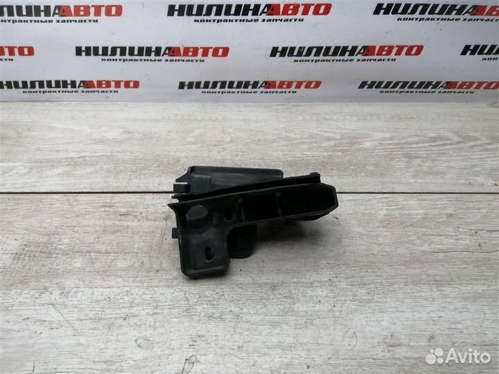 Кронштейн заднего бампера левый Ауди А6 С6