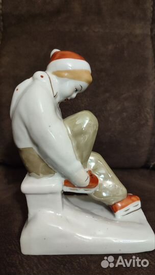 Статуэтка фарфор Фигурист