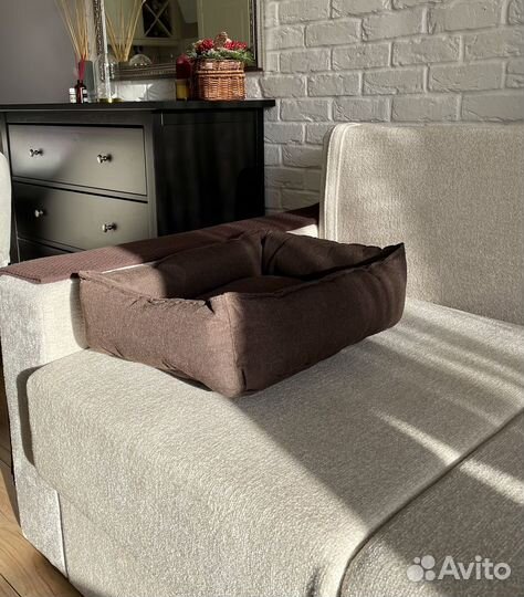 Лежанка для собак малых пород и кошек