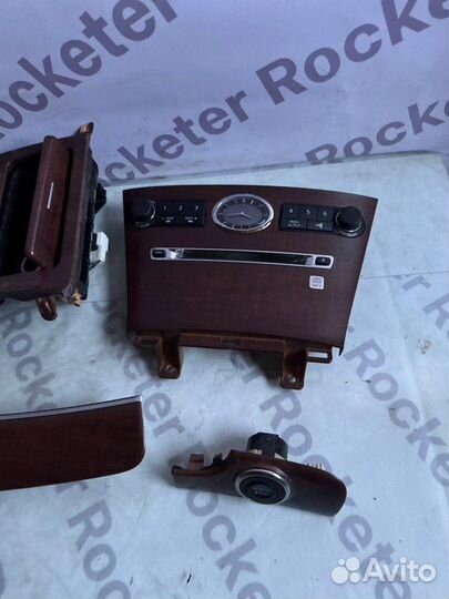 Салон Nissan Fuga 2006