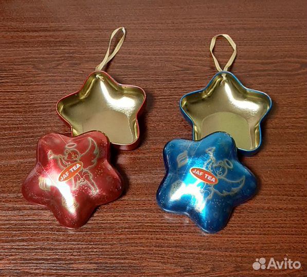 Новогодние жестяные банки