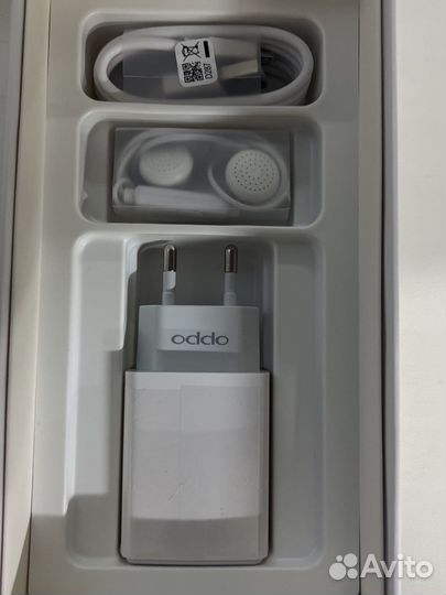 Смартфон Oppo a83