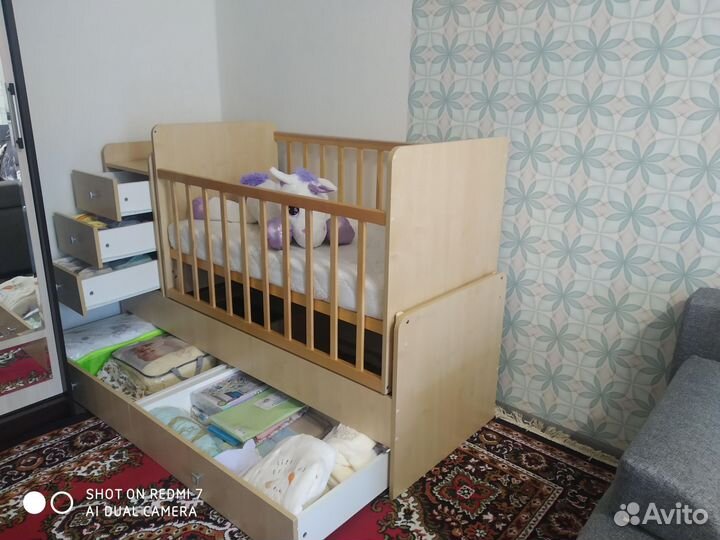 Детская кроватка трансформер с маятником