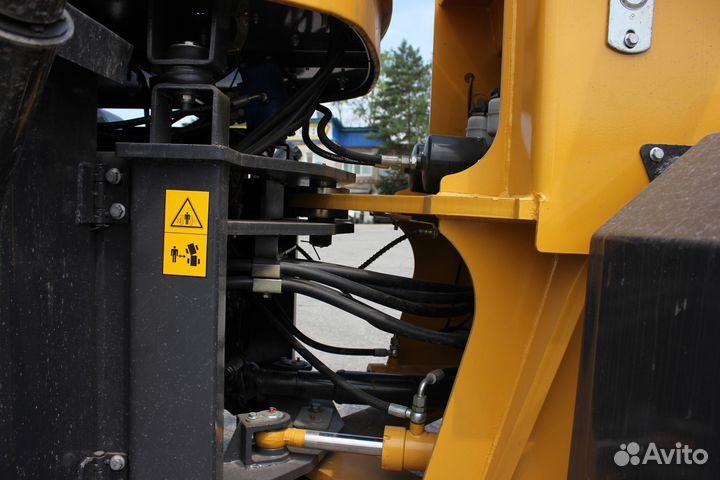 Фронтальный погрузчик LuGong L933, 2023