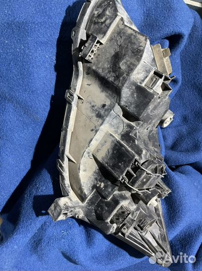 Фара правая Toyota Corolla E120 2003-2007 рестайл