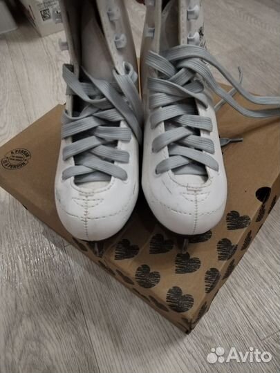 Коньки для девочки 30р