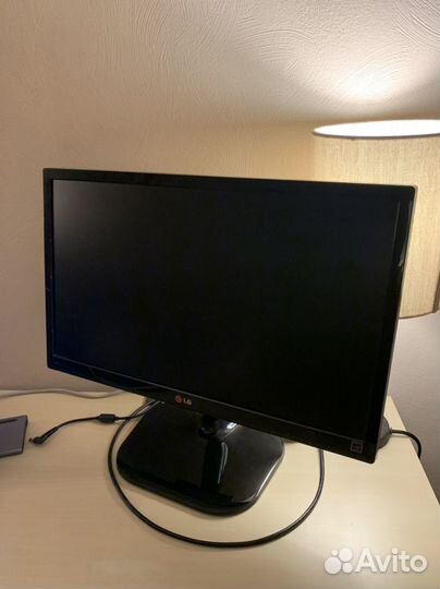 Монитор LG 22MP55DA