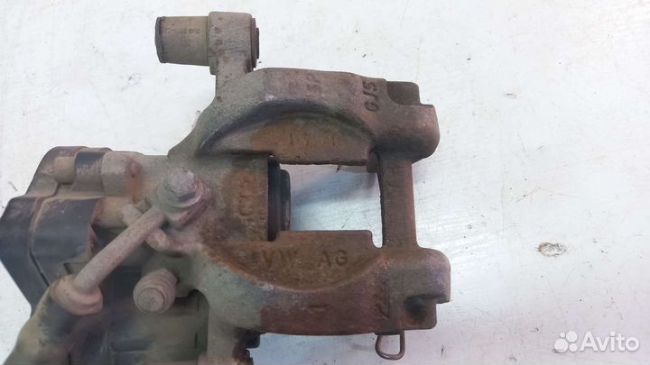 Суппорт задний правый Volkswagen Tiguan 2