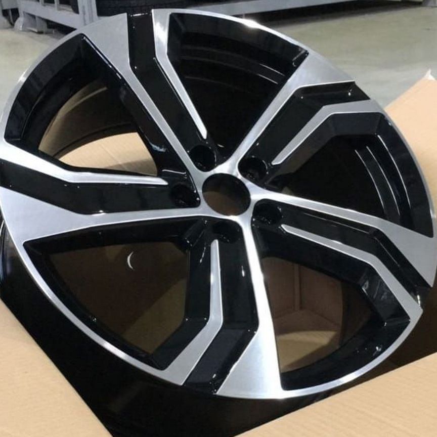 Литые диски FR Replica B5601 8×R19 5×108