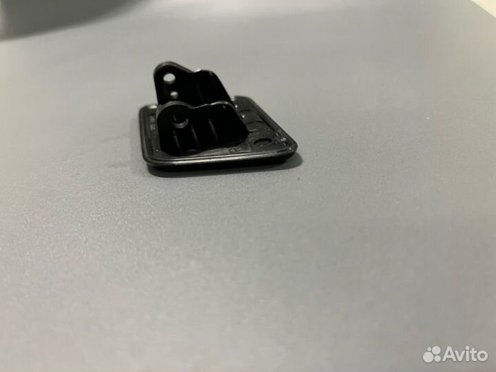 Заглушка форсунки фароомывателя правая Hyundai i40