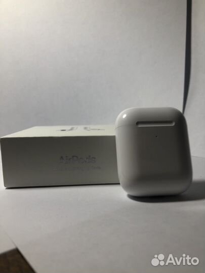 AirPods 2 + чехол в подарок