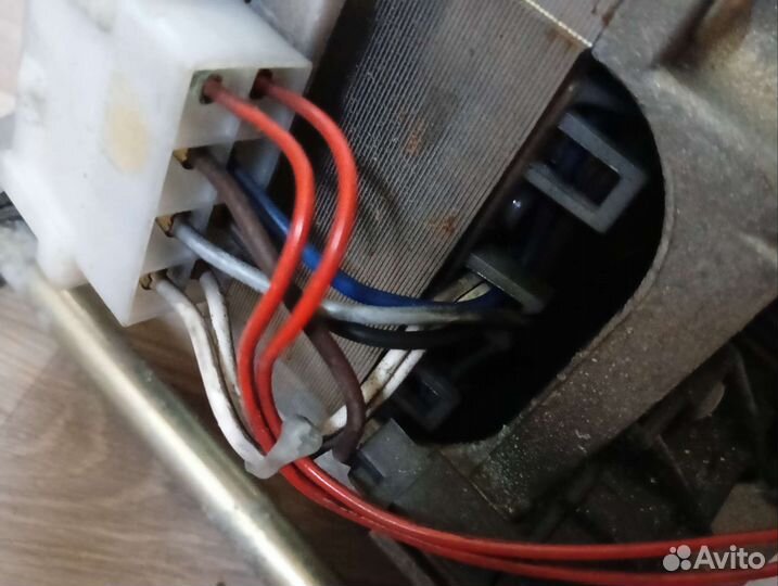 Мотор на стиральную машину