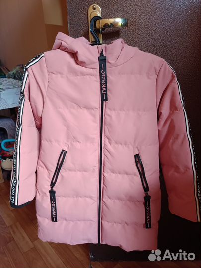 Демисезонная куртка р 140-146 новая