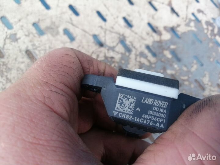 Датчик удара Airbag боковой Jaguar Land Rover