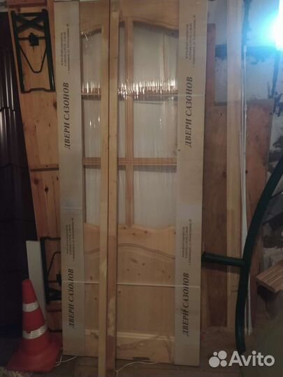 Межкомнатная деревянная дверь