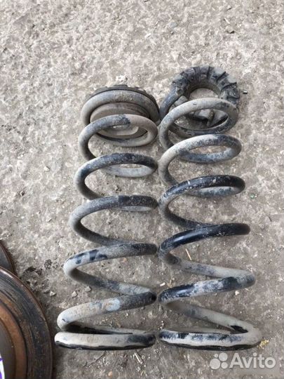 Пружина задняя Infiniti Fx35