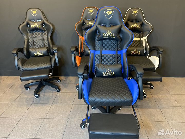 Геймерское кресло с вибромассажем и подножкой