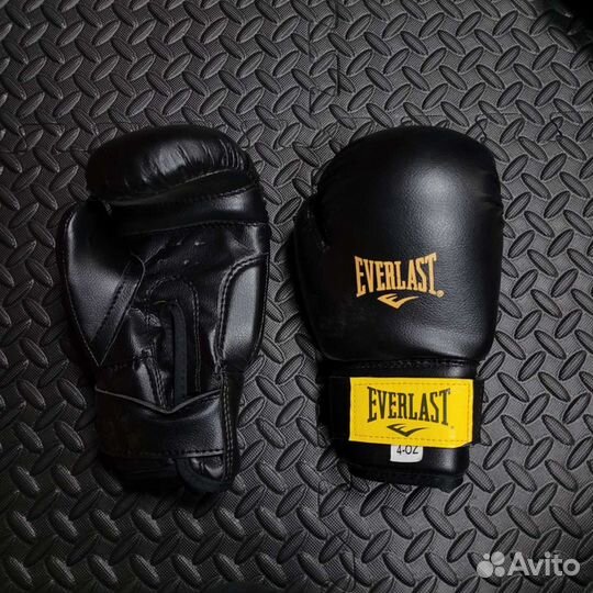 Детские боксерские перчатки от