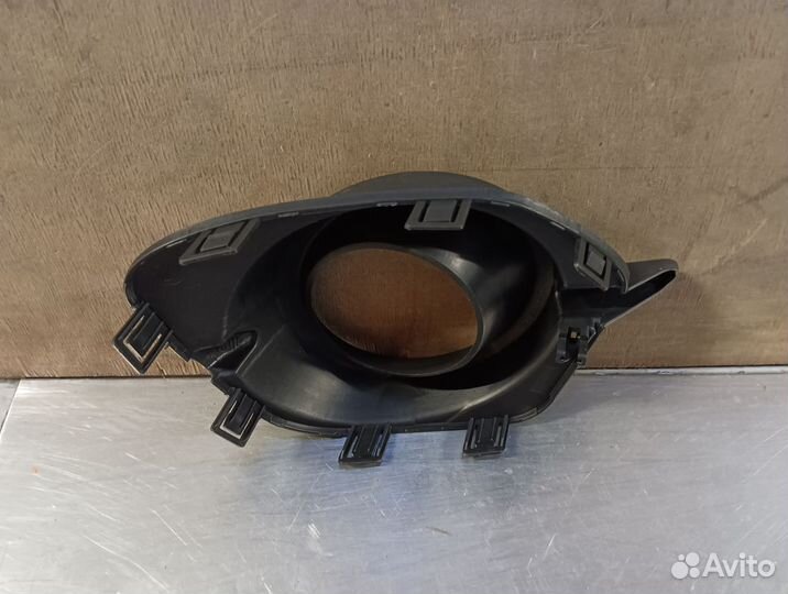 Окантовка птф левая Pajero Sport 2 2008-2015