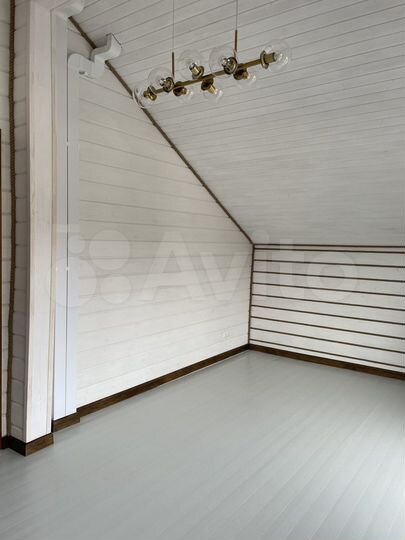 Коттедж 220 м² на участке 10 сот.