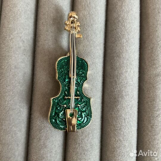 Брошь скрипка