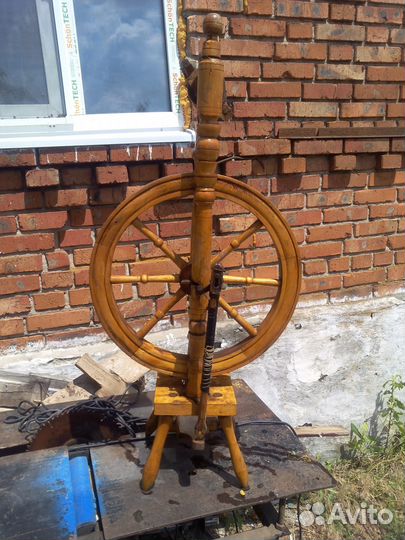 Деревянная прялка