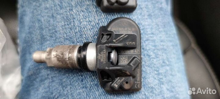 Датчик шин от mercedes gle A0009054104Q03