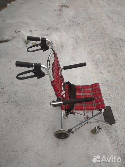 Инвалидная коляска