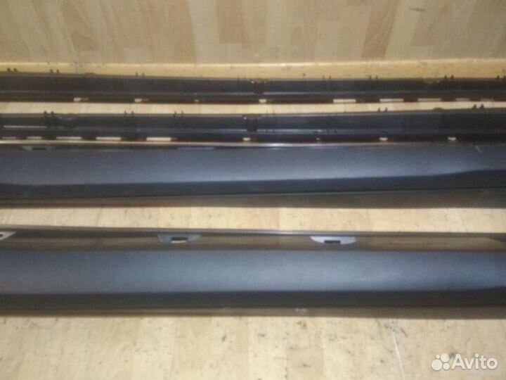 Накладка порога левая Mercedes Benz W292