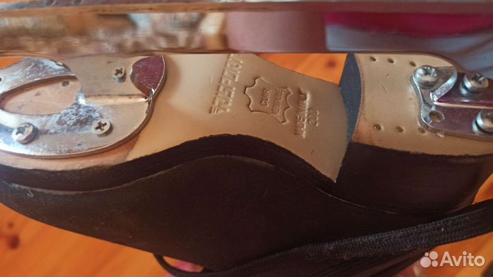 Коньки Риспорт с лезвиями Шеффилд для детей