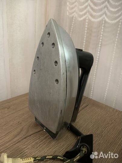 Утюг старый
